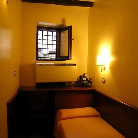 Antico Borgo Di Trastevere 2* רומא