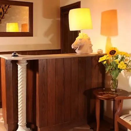 Antico Borgo Di Trastevere Hotel 2*